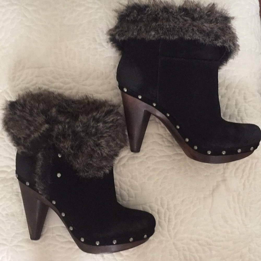 Seychelles Black Ankle Boots with Fur Trim